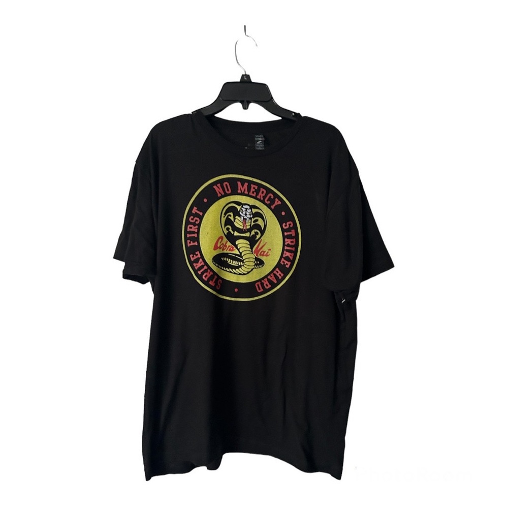 Men’s Cobra Kai T-Shirt Size XLarge new